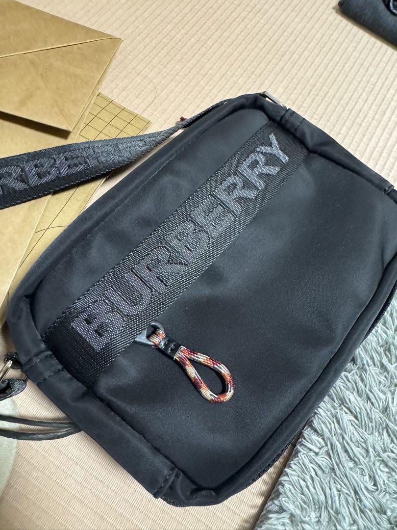 BURBERRY ブラック ショルダーバッグ