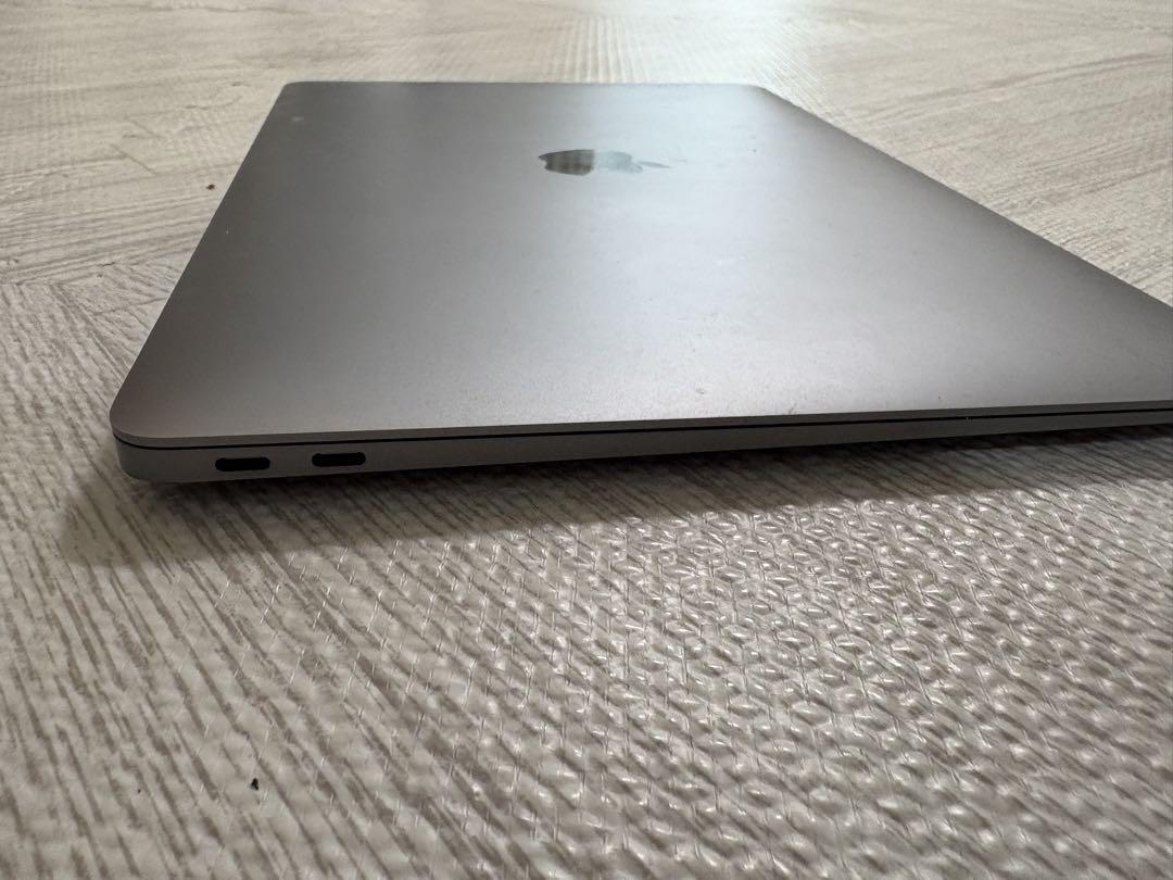 Apple MacBook Air (Retina,13インチ、2018)