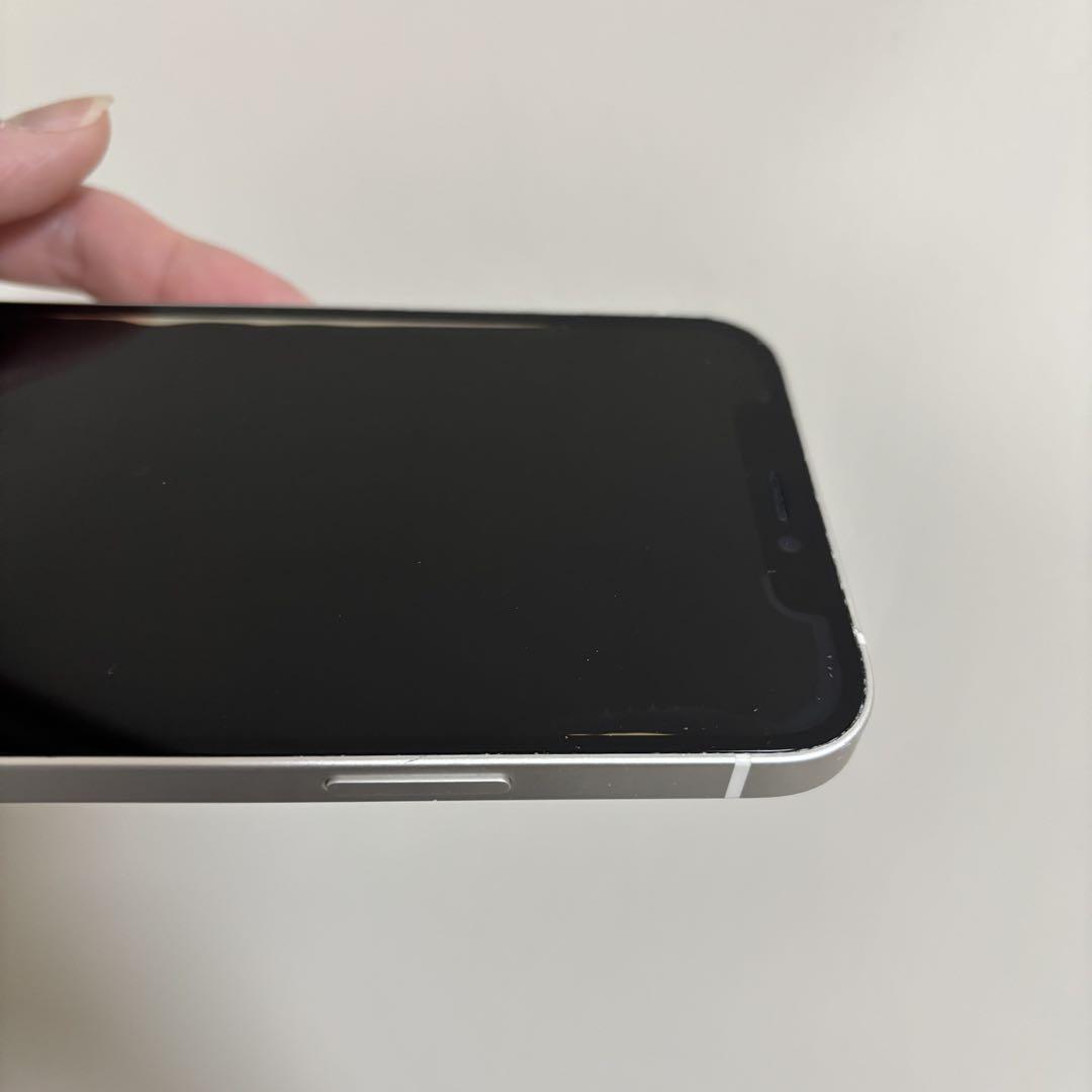 ジャンク品Apple iPhone 12 ホワイト 本体 充電ケーブル付き ジャンク品Apple iPhone 12 ホワイト 本体 充電ケーブル付き
