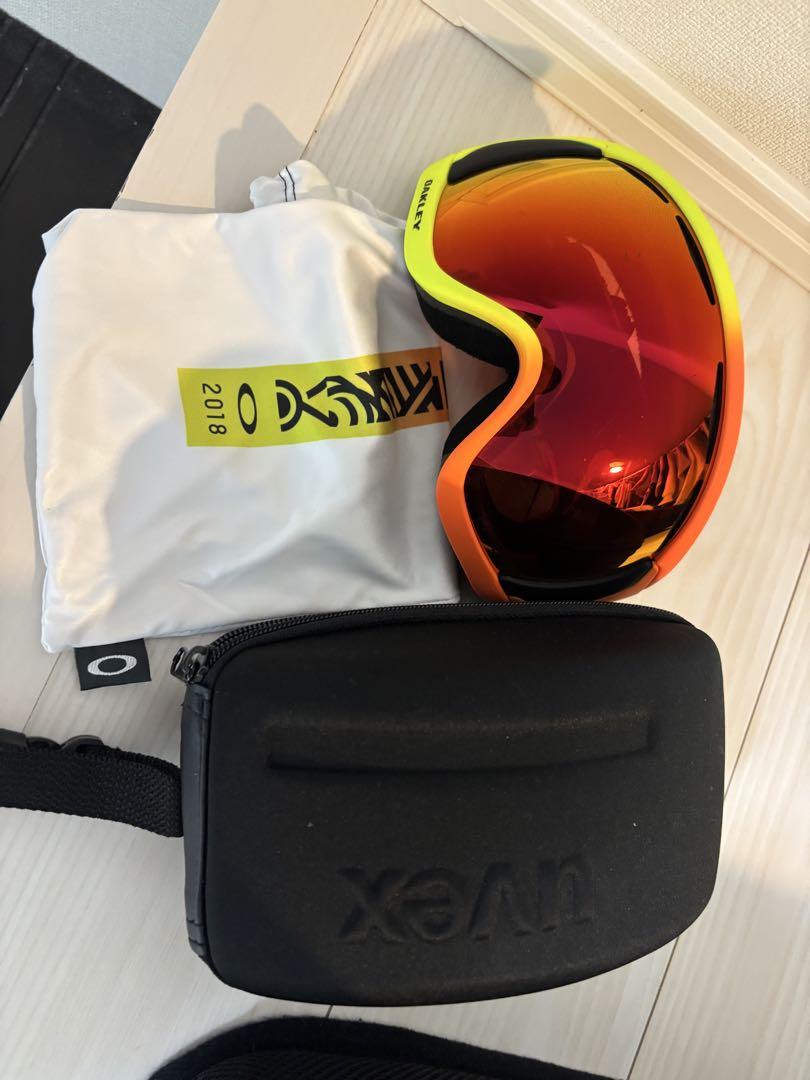Oakley ゴーグル オレンジ・イエロー
