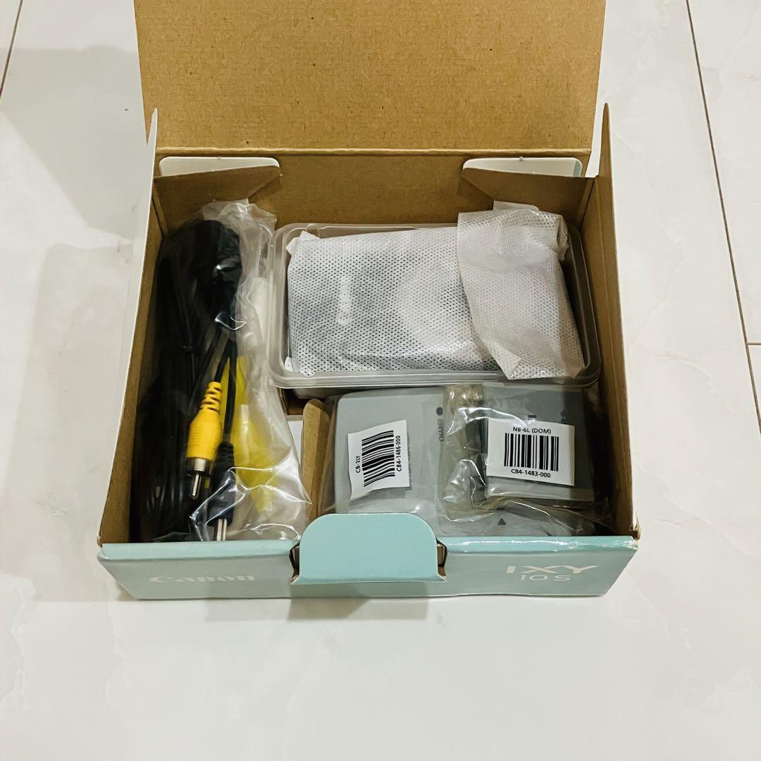 未使用級 極美品 CANON IXY 10S ブラック 付属品箱付き