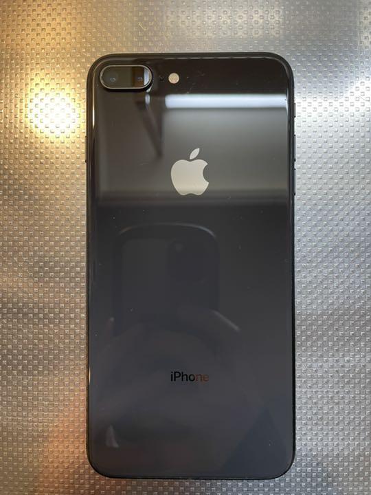 お買い得お得 iPhone8 plus スペースグレー本体 cS6IP-m79977269227 正規激安