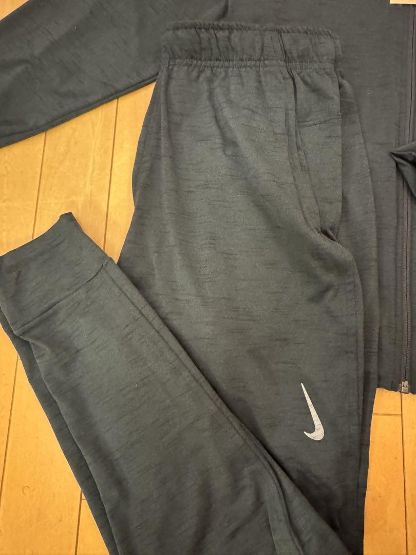 Nike yoga ヨガ　セットアップ　Mサイズ