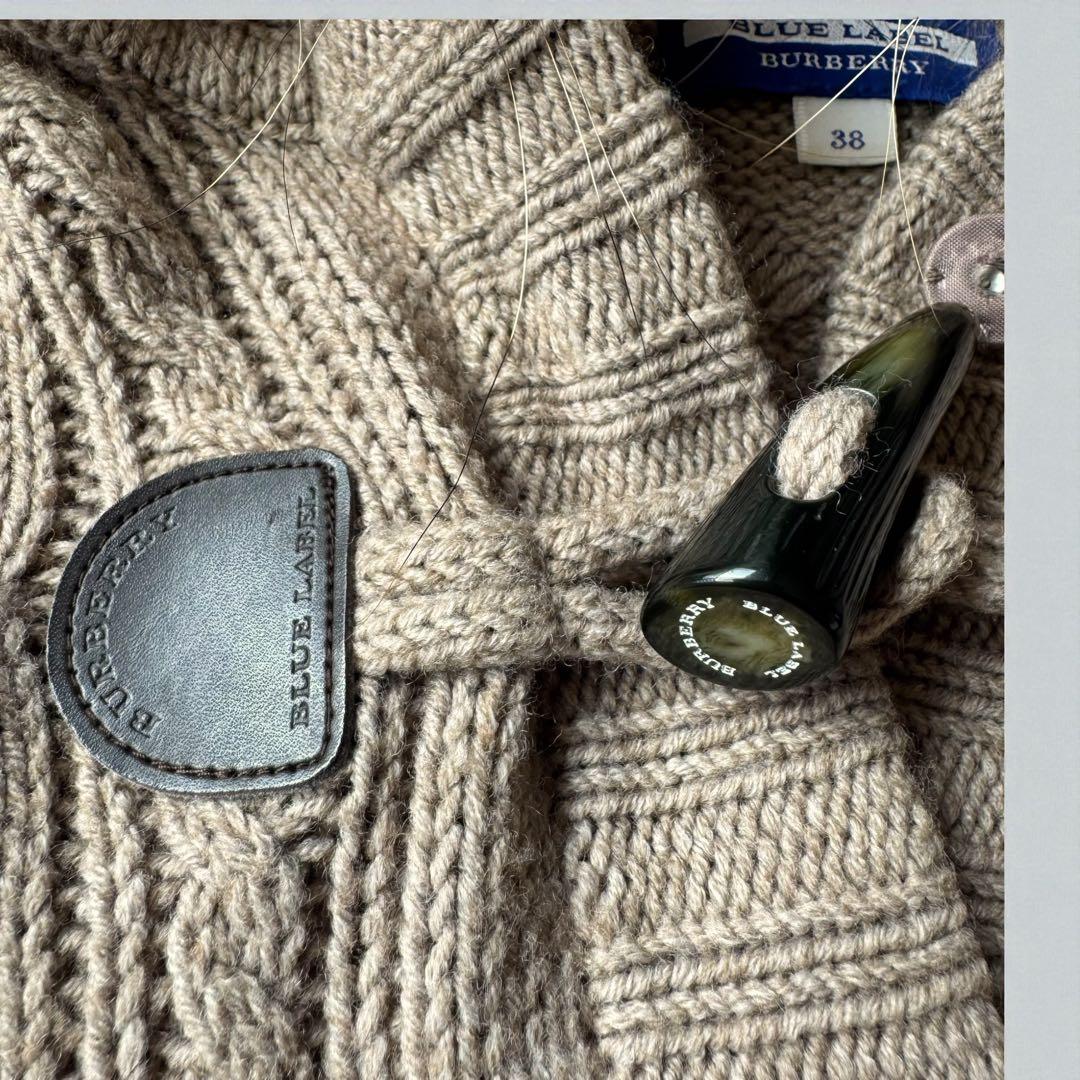 バーバリーブルーレーベル 38 ダッフル ニット コート ケーブル ファー付 バーバリーブルーレーベル 38 ダッフル ニット コート ケーブル ファー付