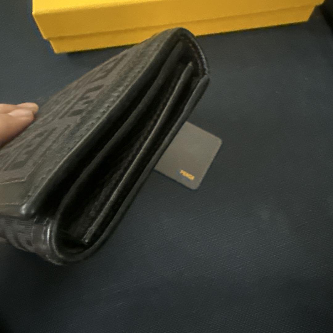 フェンディ　FENDI 長財布