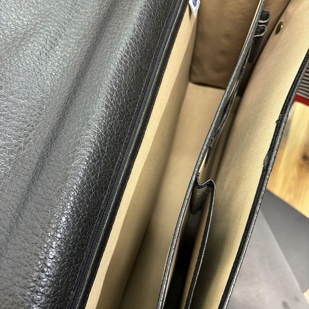 タニザワ ビジネスバッグ 黒 レザー　高級バッグ　美品