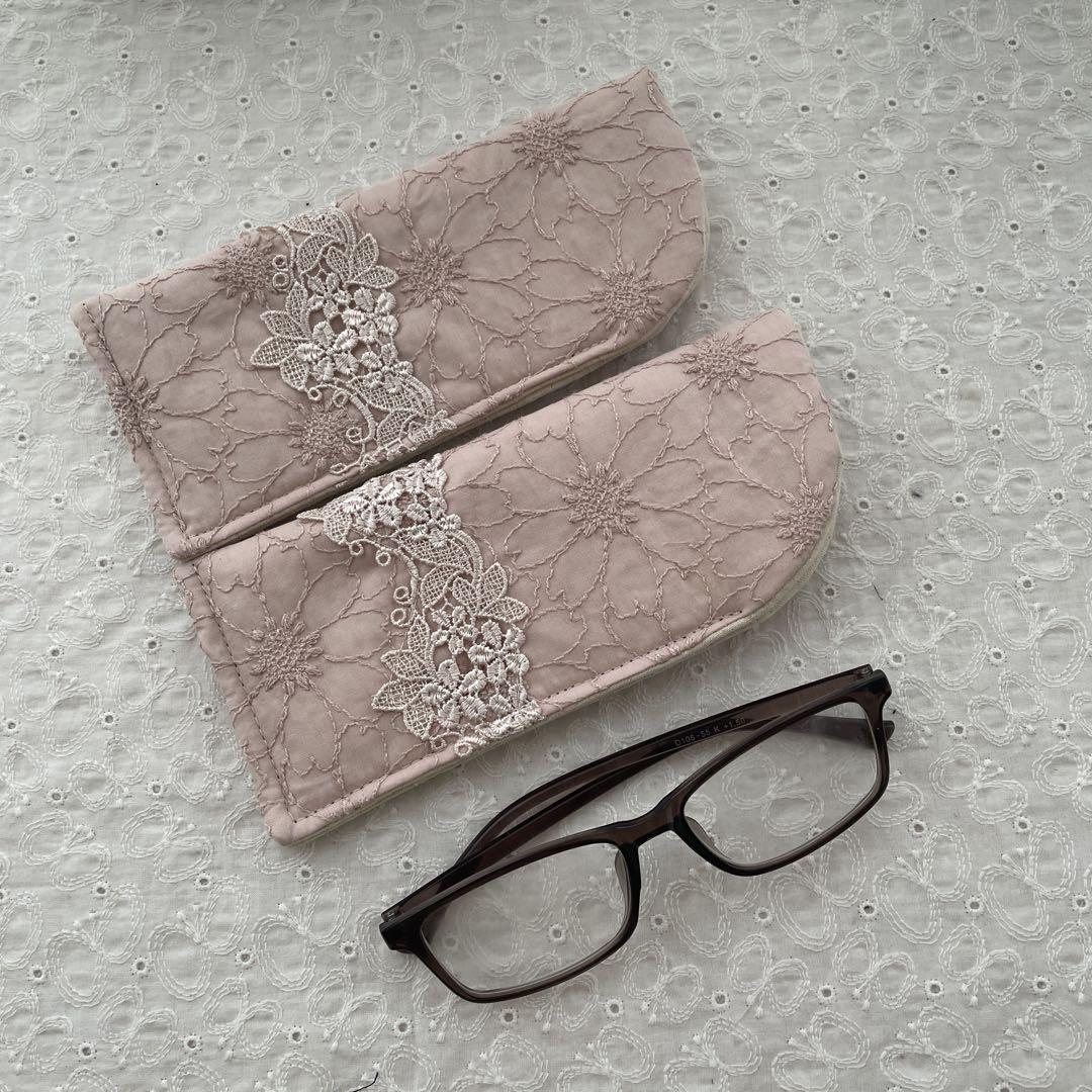 草です！刺繍生地のメガネケース　ハンドメイド