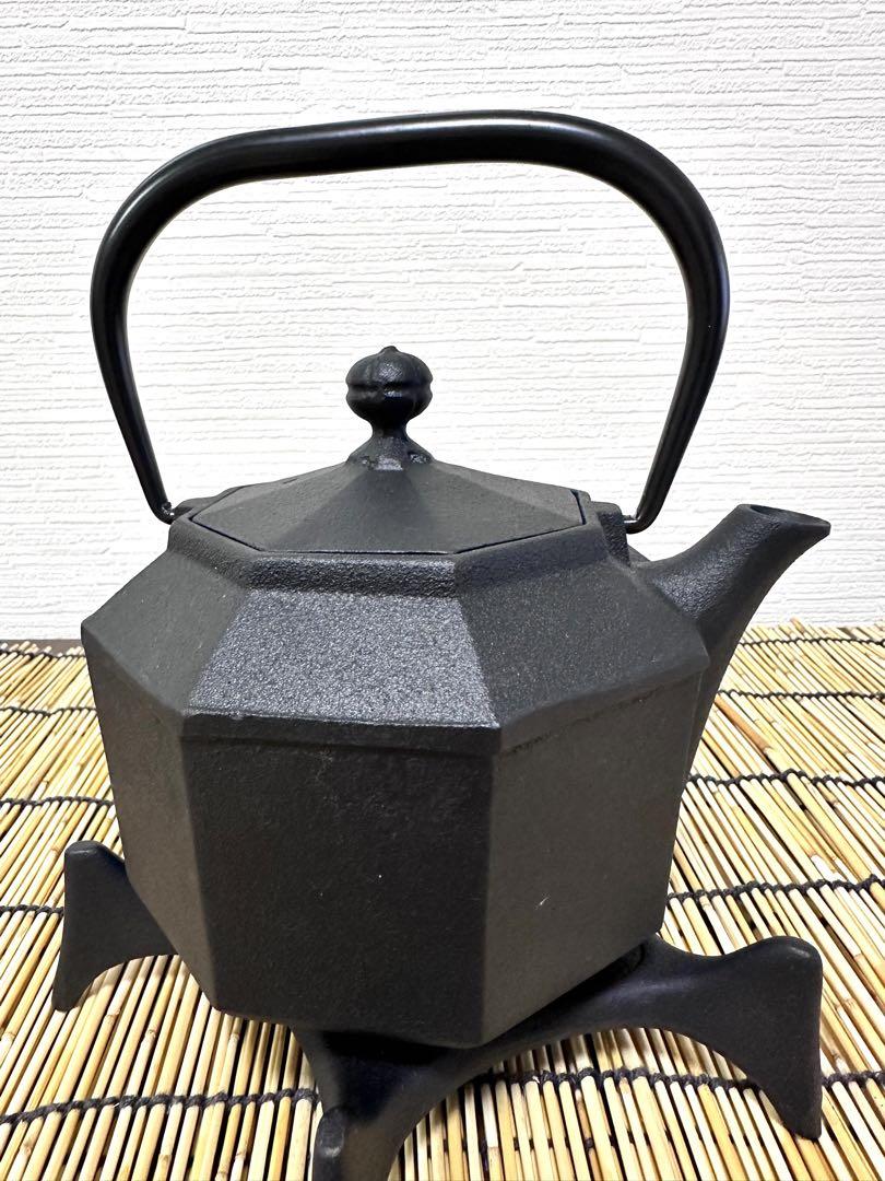 新品、供箱付　南部盛榮堂ＯＩＧＥＮ 鉄急須　小鉄八角０.８　瓶敷　星　セット