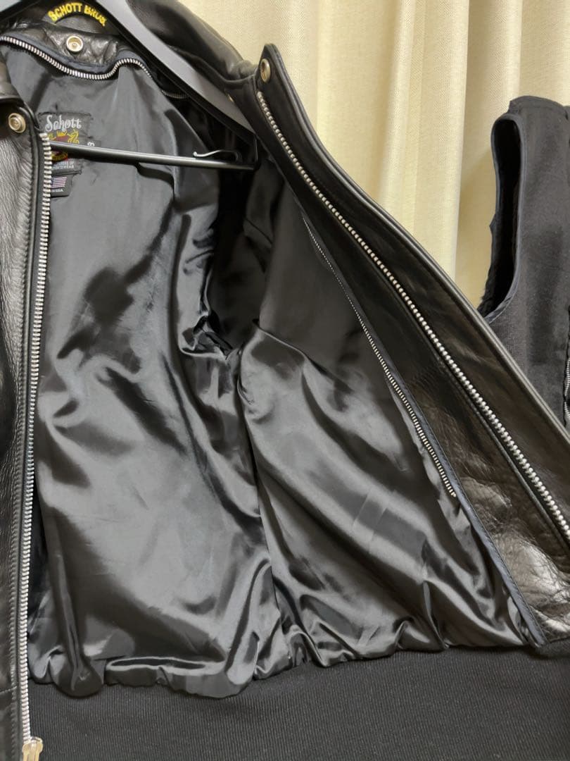 【別注】Schott 174US ブラック レザーボンバージャケット 38 【別注】Schott 174US ブラック レザーボンバージャケット 38