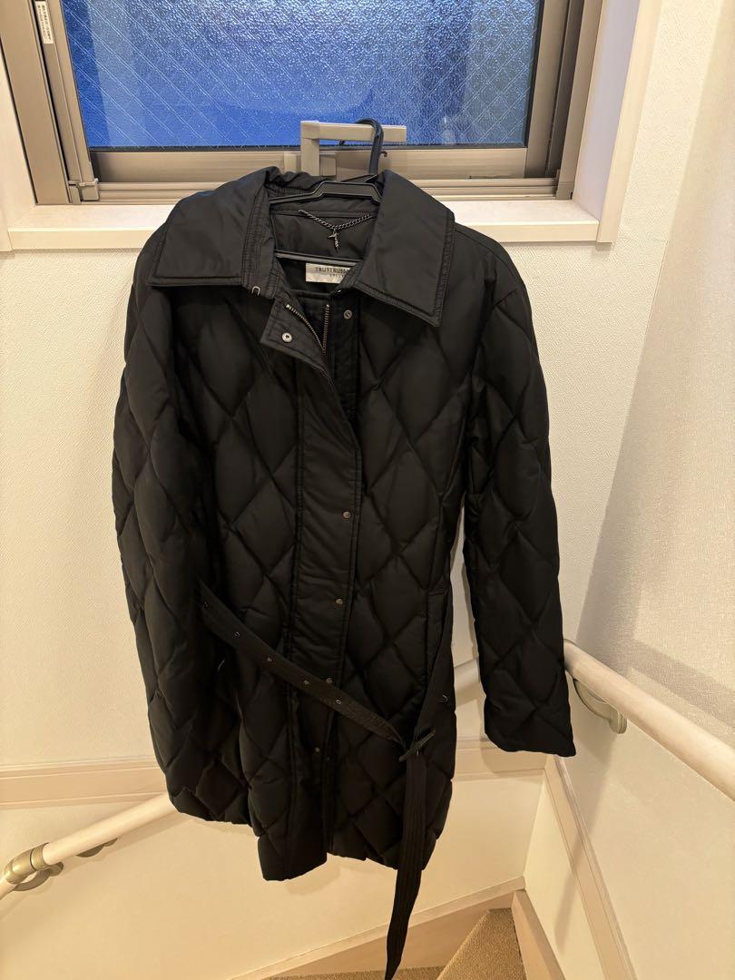 【Mioka　ご成約品なので購入不可】トラサルディ　レディースダウンコート Mioka様専用 ご成約品なので購入不可】トラサルディ レディース