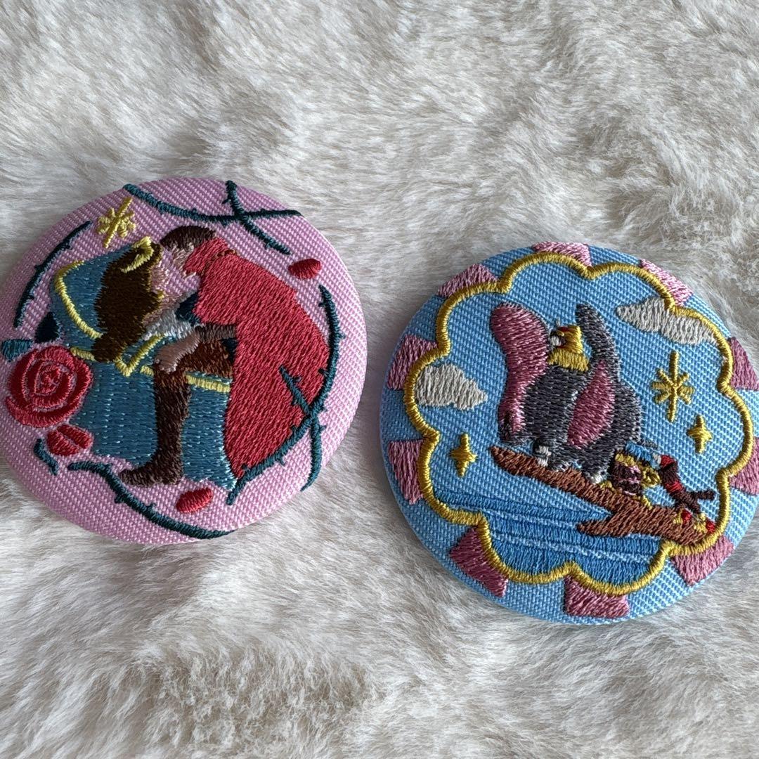 ディズニー刺繍バッジ 13個セット ディズニーキャラクターズ刺繍缶バッジ 13個セット - メルカリ