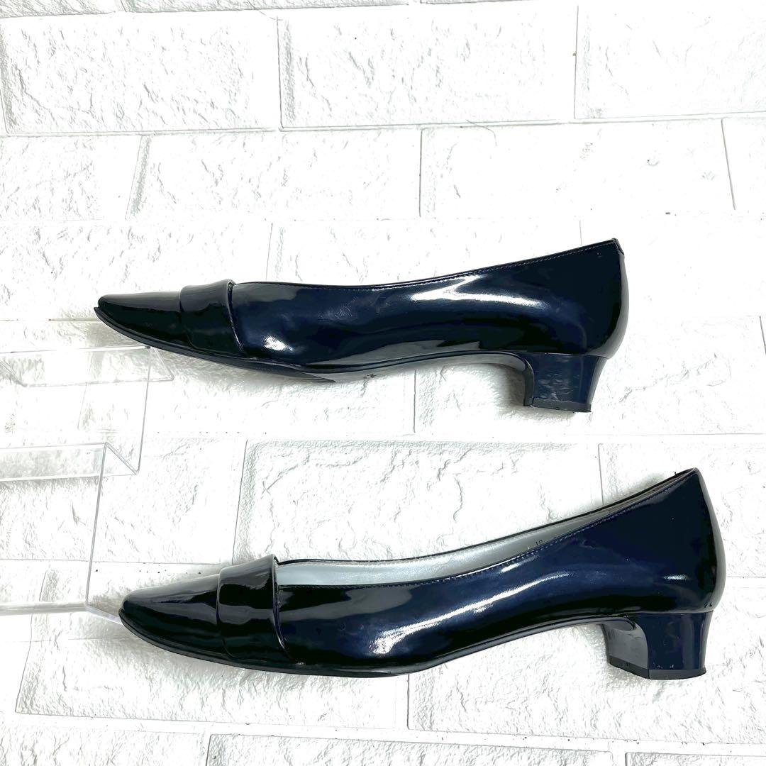 【美品】銀座かねまつ　ローヒールパンプス　エナメル　ネイビー