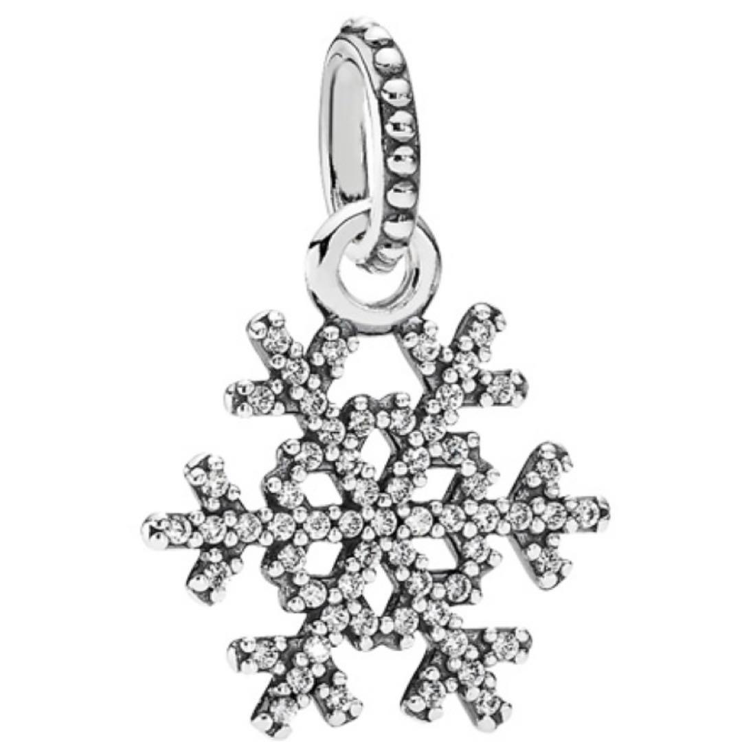 pandora チャーム　雪の結晶　新商品　シルバー 雪の結晶 ダングル チャーム Pandora パンドラ Snow Dangle