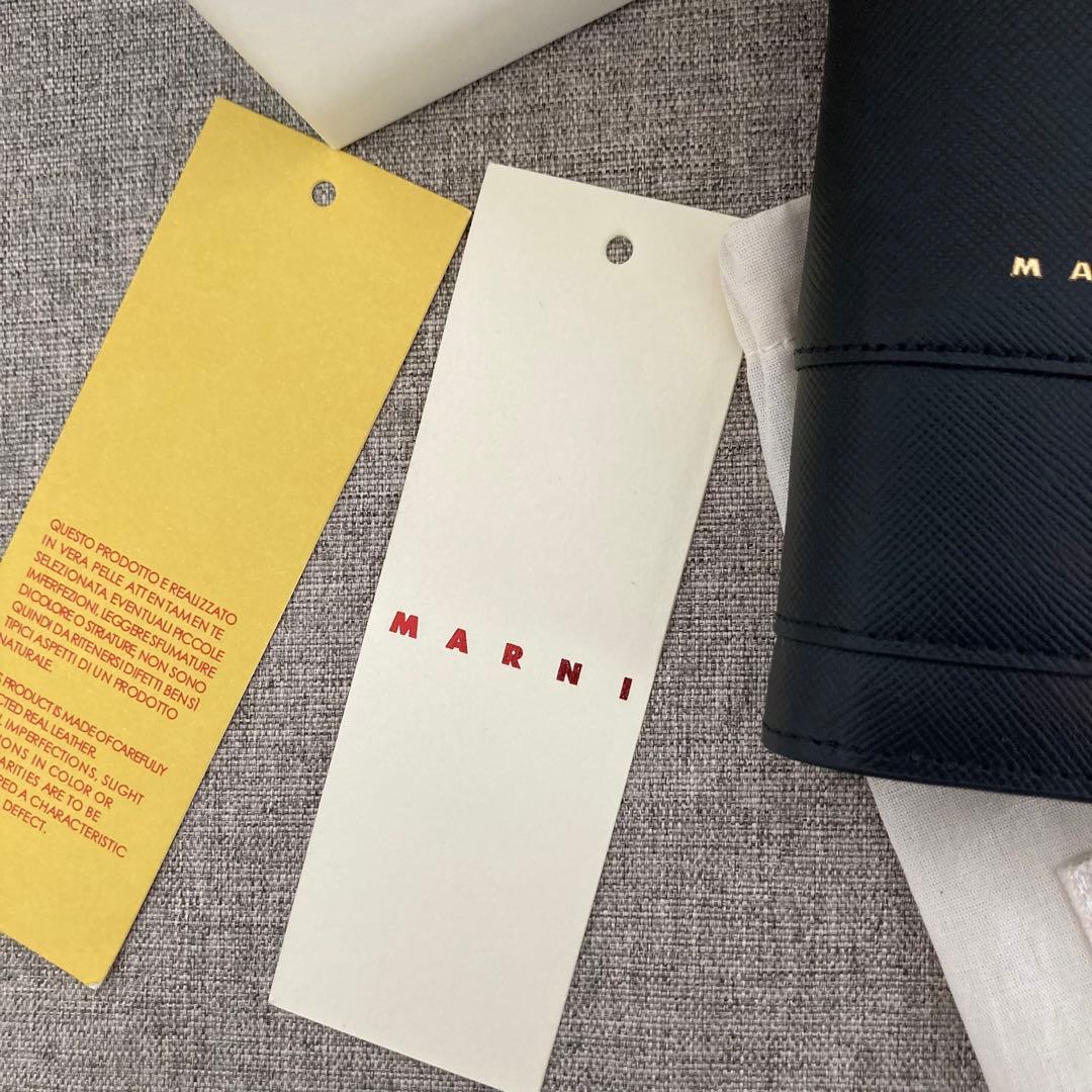 MARNI二つ折り財布PFMOQ14U07 LV520 Z360N ブラック LV520 マルニ