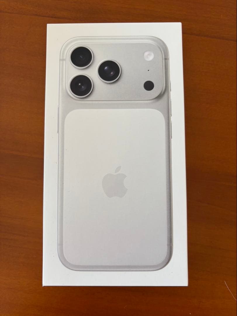 新品未開封　iPhone 17 Pro Silver 256GB