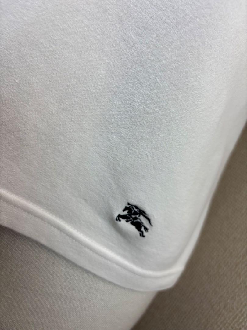 BURBERRY LONDON バーバリー 半袖Tシャツ Ｍサイズ バーバリーロンドン 半袖Tシャツ ノバチェック Vネック