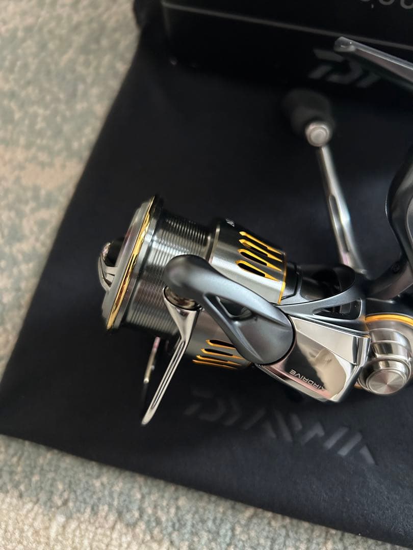 ダイワエアリテイLＴ2500Ｓ美品最終値下げ 限定特価)ダイワ 23エアリティ PC LT2500-H (2023年モデル