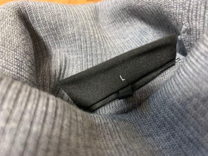 Zawarudo様専用 新品エンポリオアルマーニ タートルネック ニット