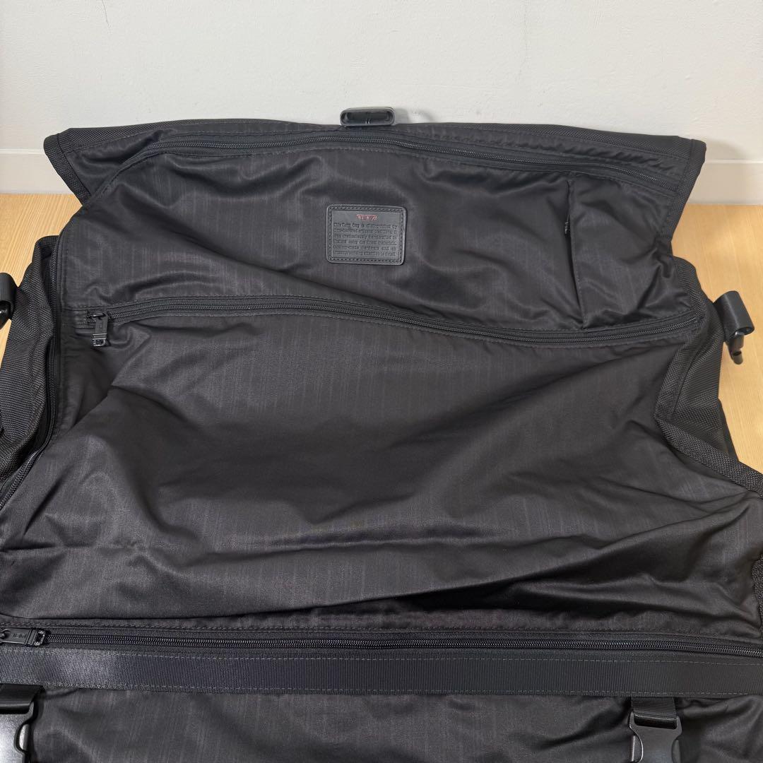 TUMI ガーメントケース