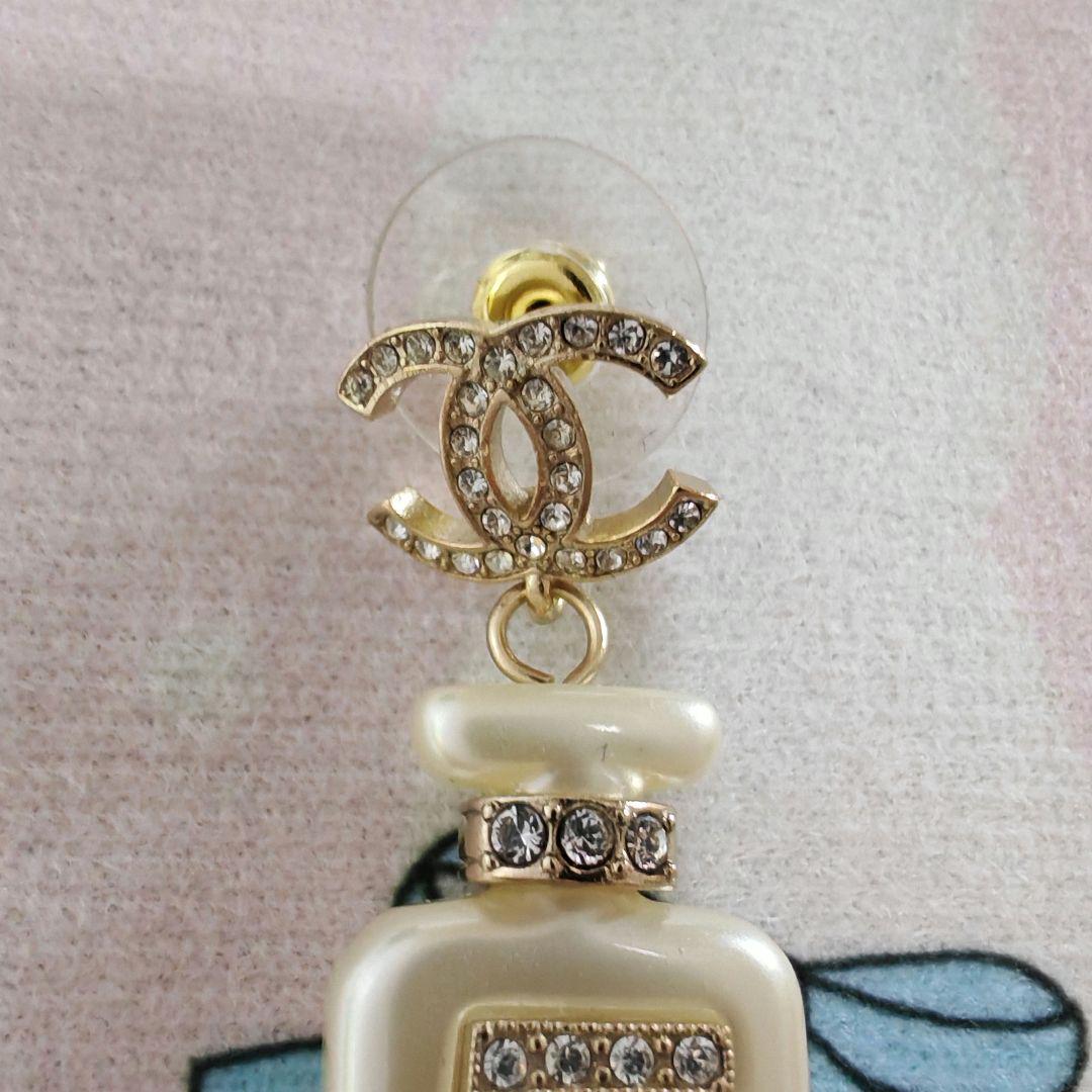 シャネル 香水ボトル パール ピアス CHANEL 香水ボトル パール ピアス