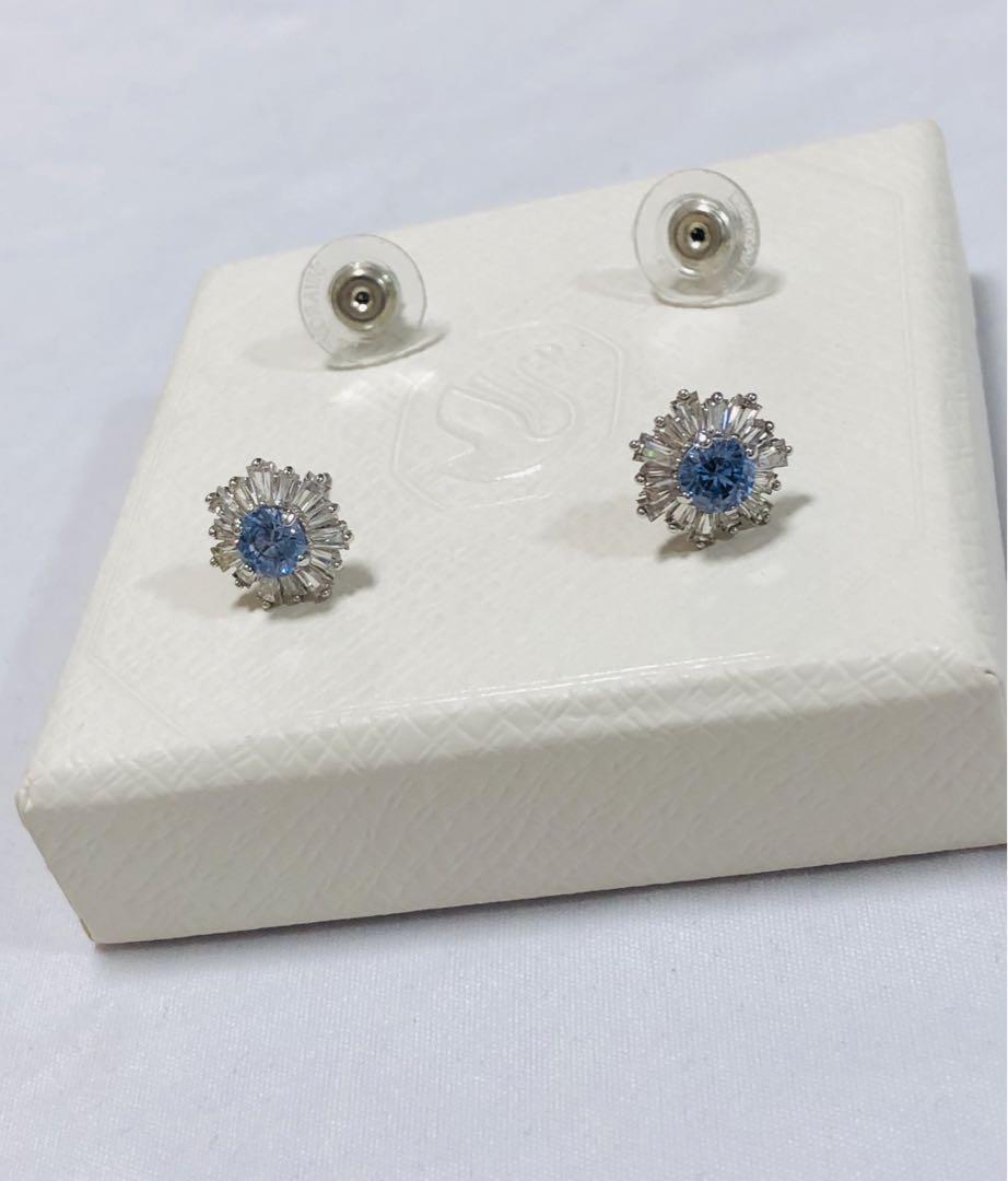 スワロフスキー Swarovski Sunshine ピアス 5536741
