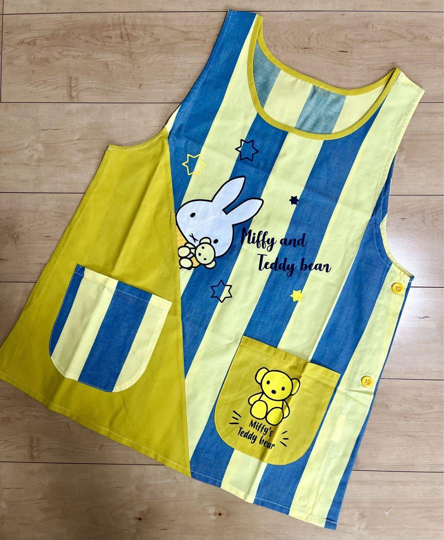 保育エプロン新品❶
