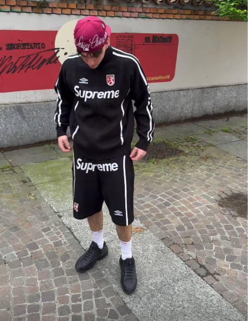 Supreme®/Umbro® Zip Up Sweater - メルカリ