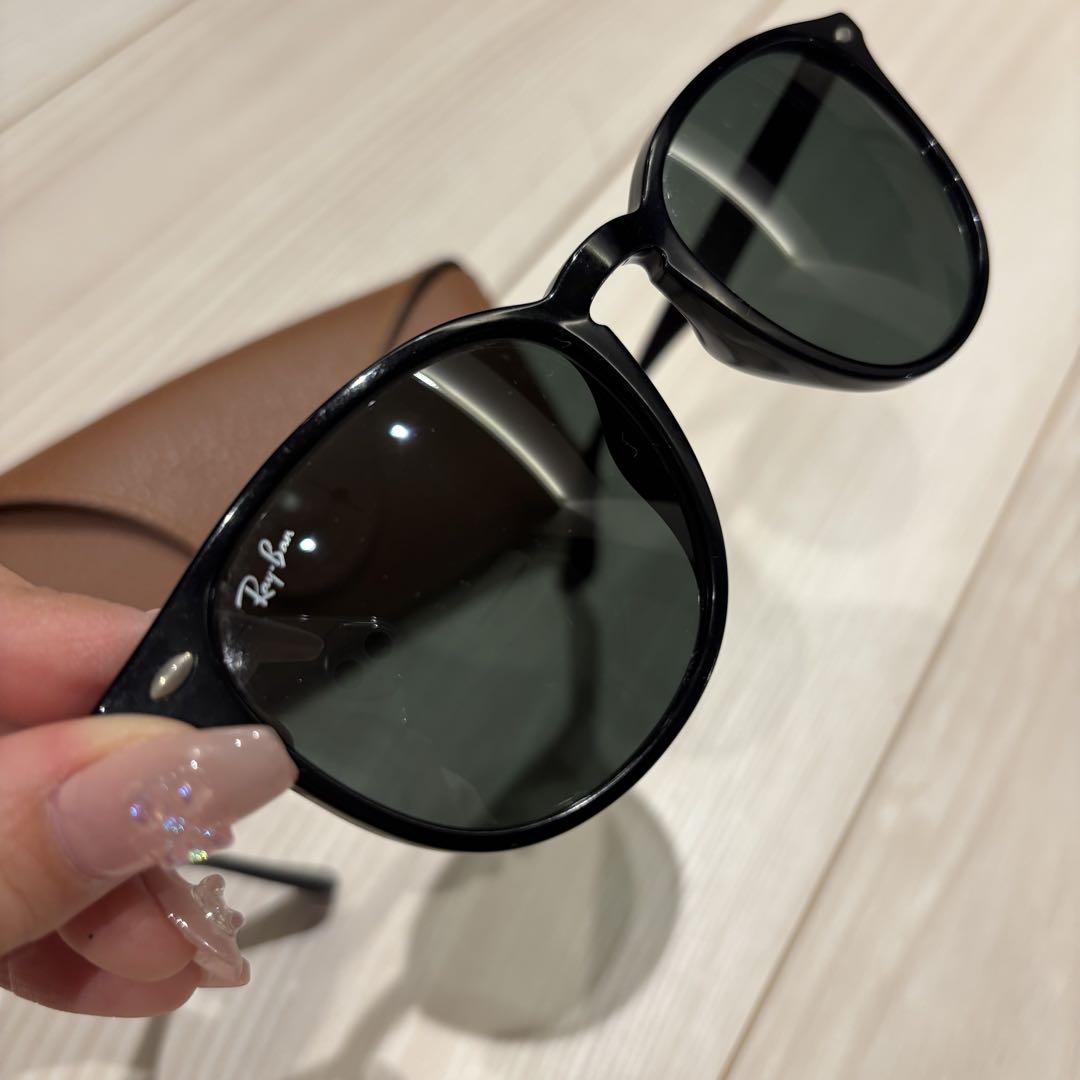 SAINT LAURENT ブラックサングラス ケース付き - メルカリ