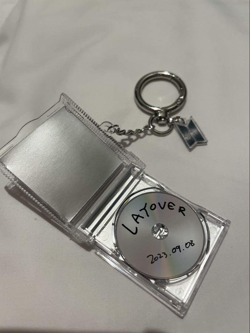 BTS FESTA 2025 キーホルダー テテ LAYOVER CDデザイン