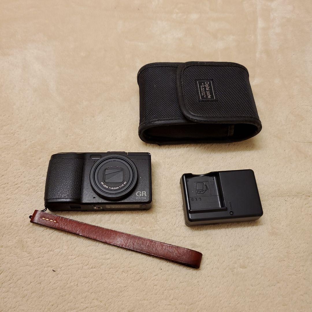 nanayou  RICOH GR DIGITAL IV 本体 + 付属品 Amazon.com : Ricoh GR Digital IV Digital Camera Accessory