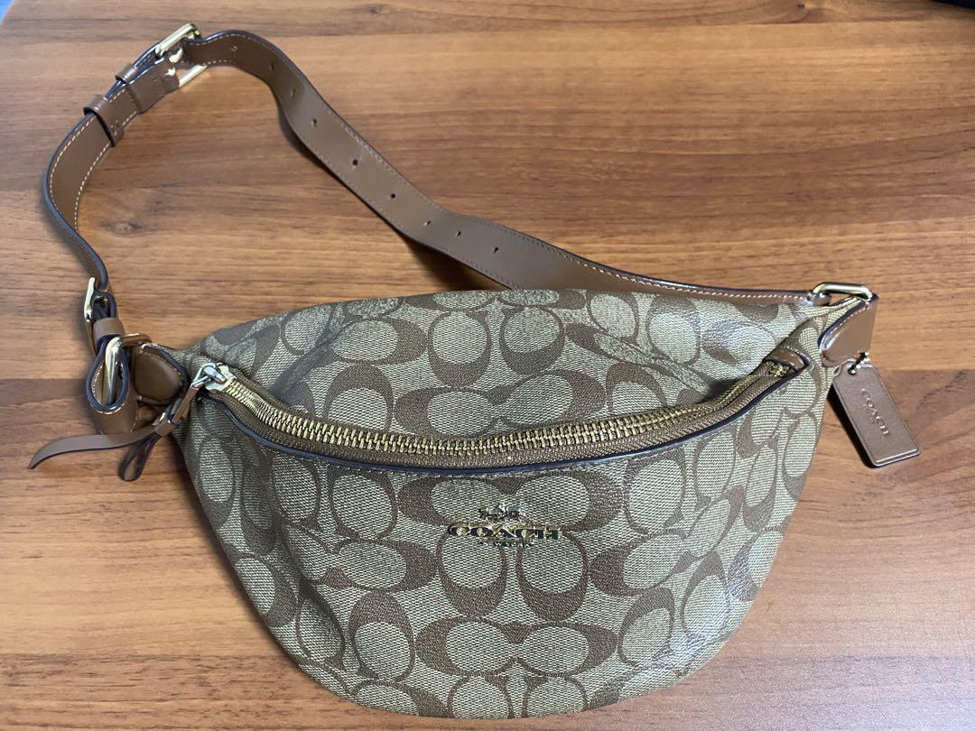Coach ロゴプリント ボディバッグ