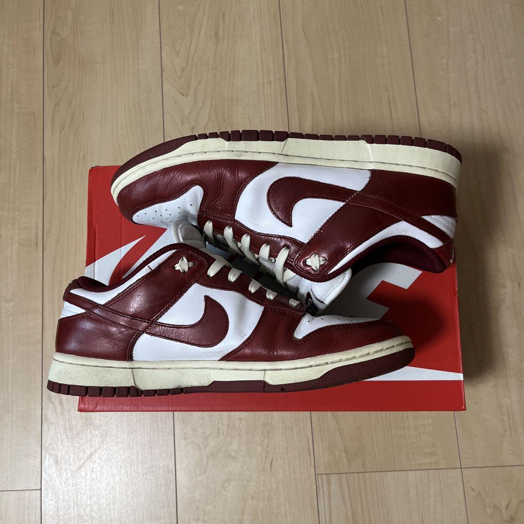 Nike WMNS Dunk Low PRM チームレッド
