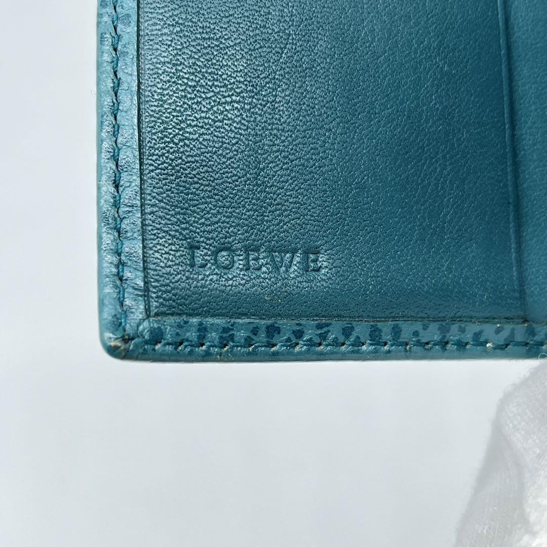 【美品】LOEWE 二つ折り財布 ロゴ型押し シルバー金具 レザー