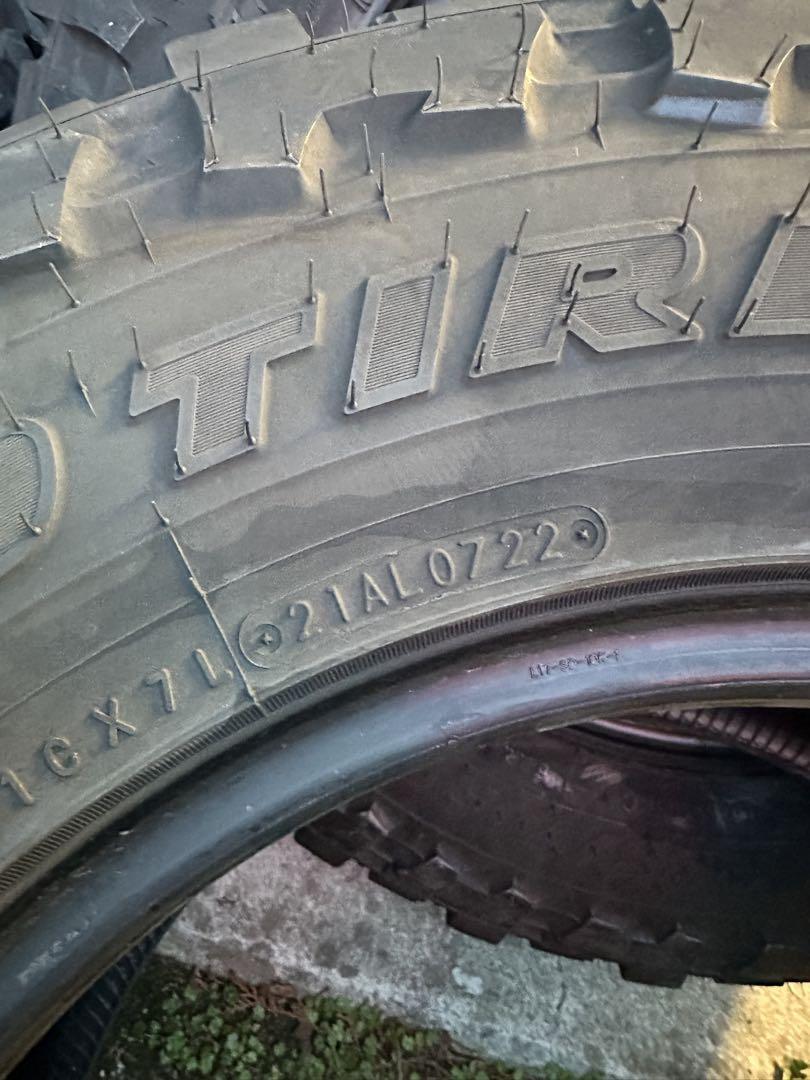 トーヨー　オープンカントリーMT-R LT285/70R17 4本