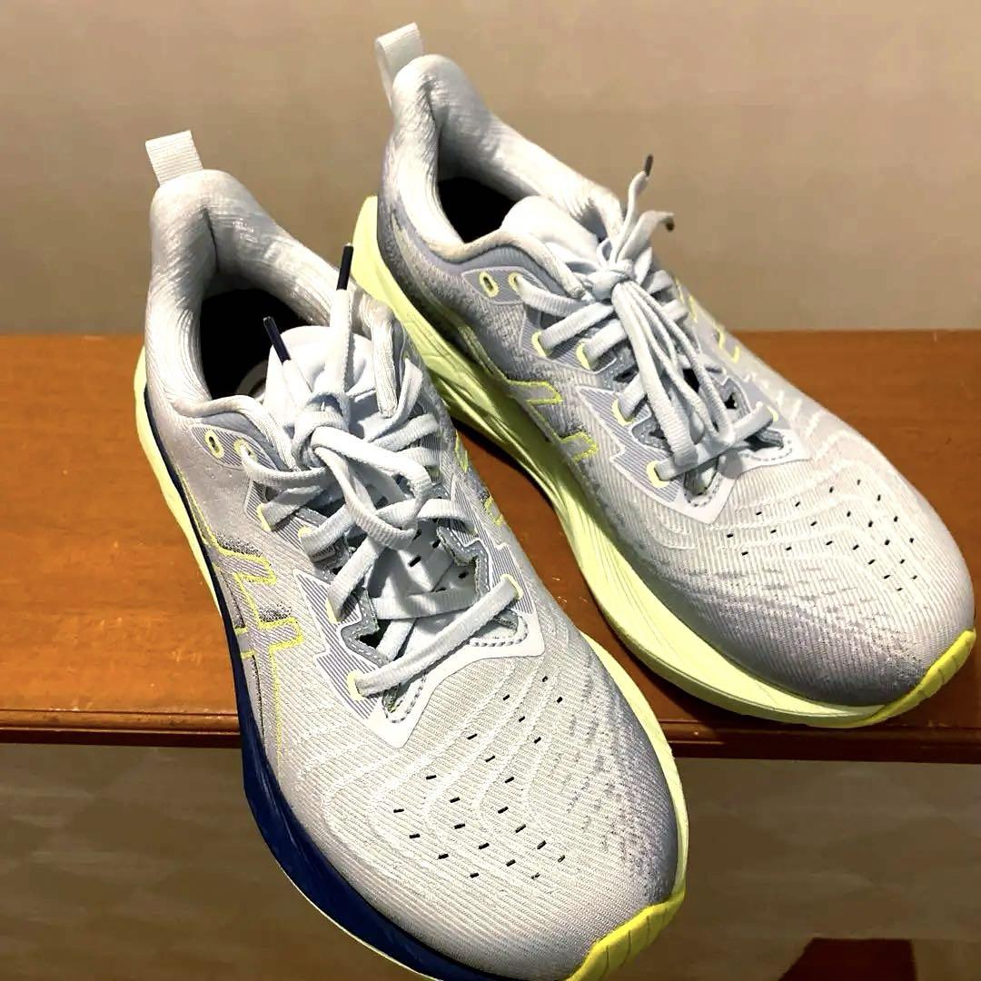 アシックスランニングシューズ　ノバブラスト4  26.5