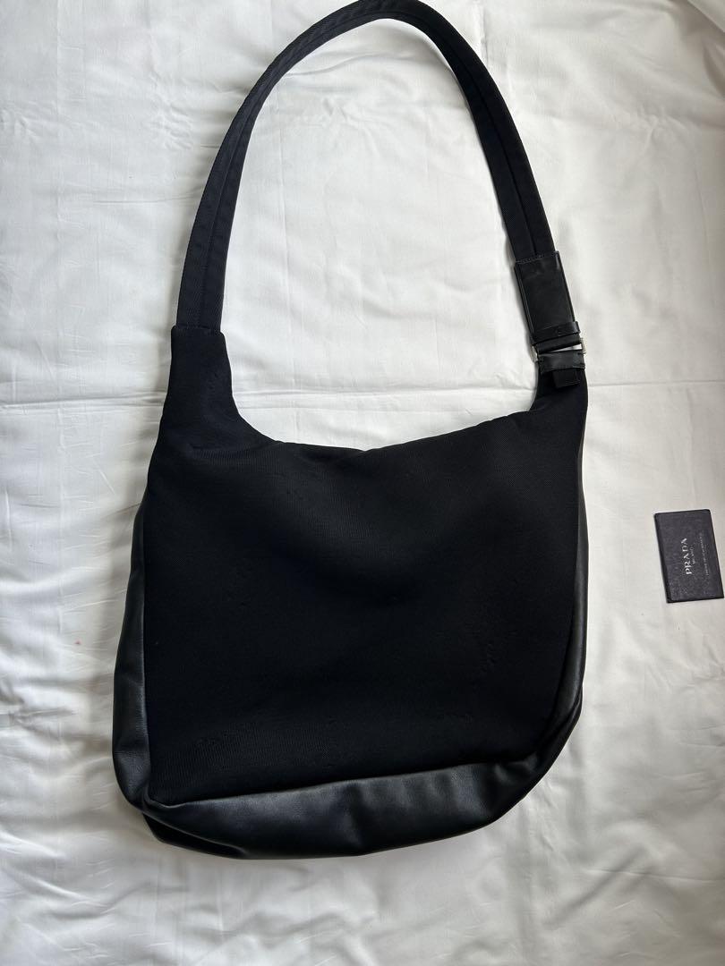 バッグ 1999 prada leather shoulder bag black