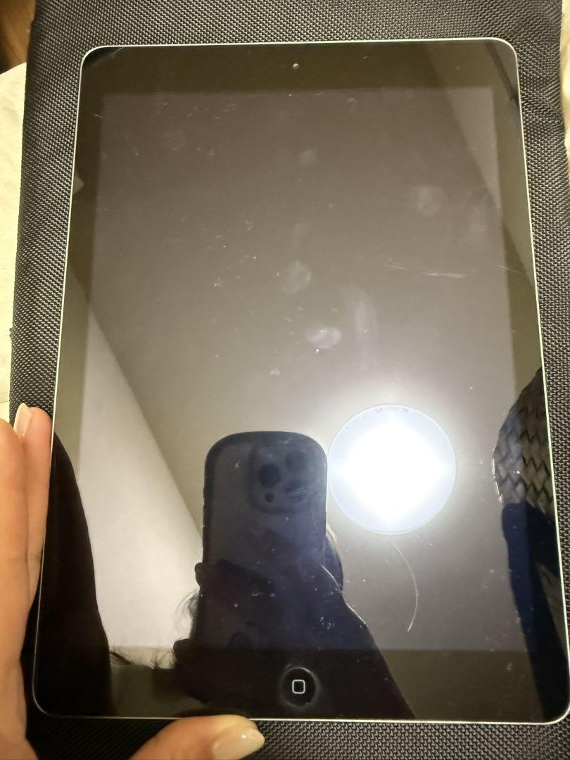 iPad Air1世代 ＆GUCCI iPadケース赤キーボード付