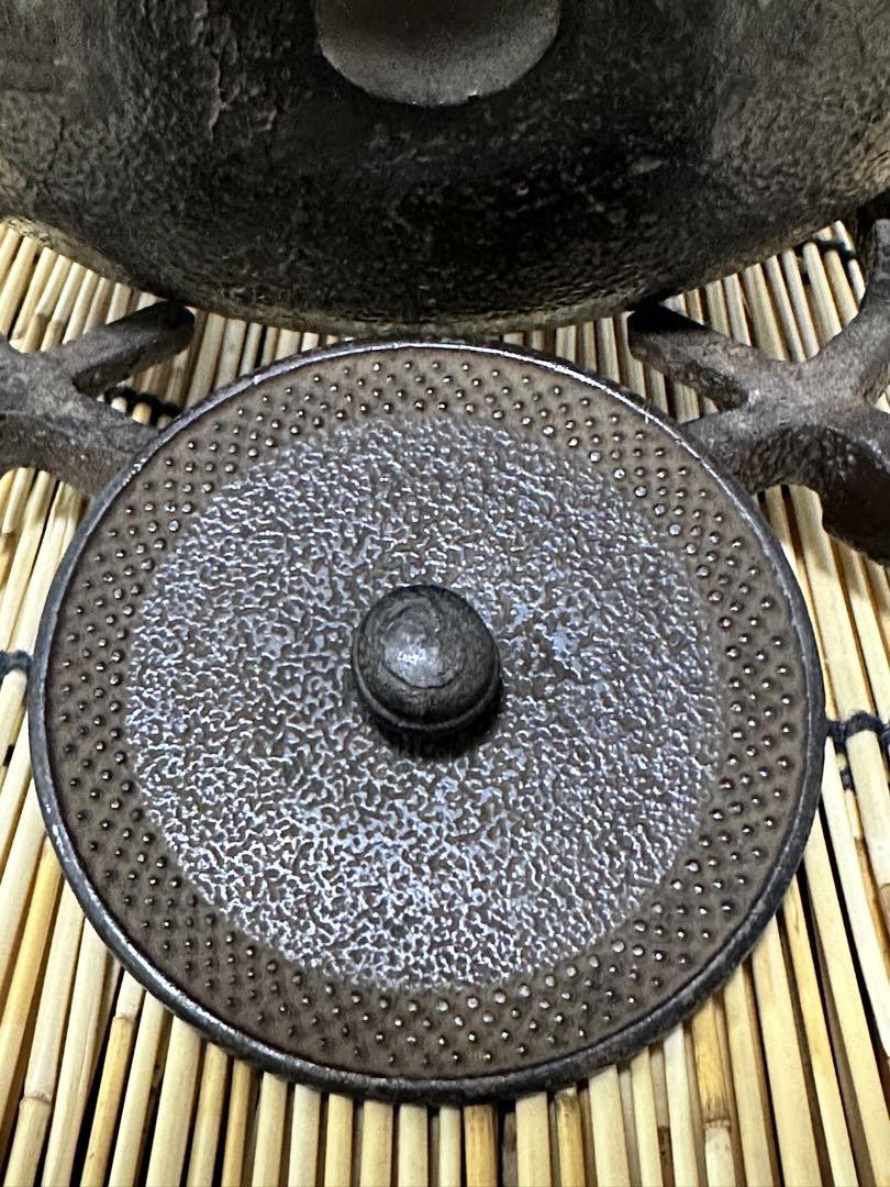 新品、供箱、栞付　菊池保寿堂　菊池 正直造 姥口アラレ　南部鉄瓶　南部鉄器