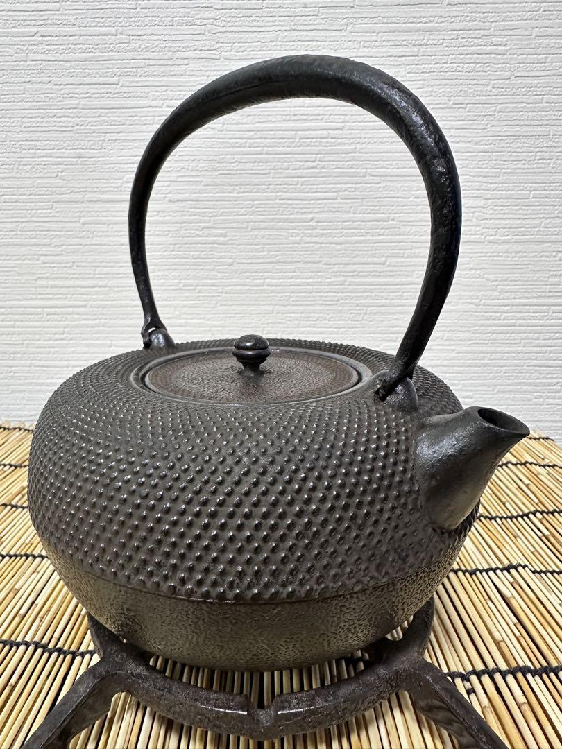 新品、供箱、栞付　菊池保寿堂　菊池 正直造 姥口アラレ　南部鉄瓶　南部鉄器