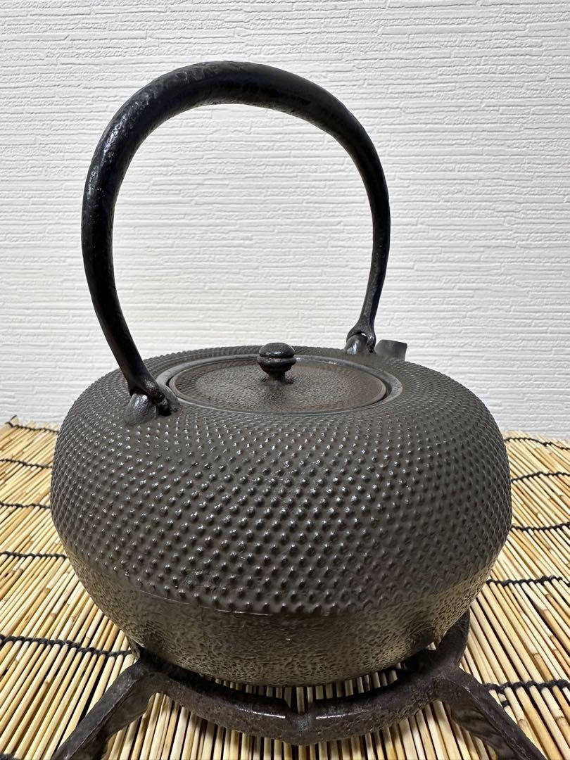 新品、供箱、栞付　菊池保寿堂　菊池 正直造 姥口アラレ　南部鉄瓶　南部鉄器