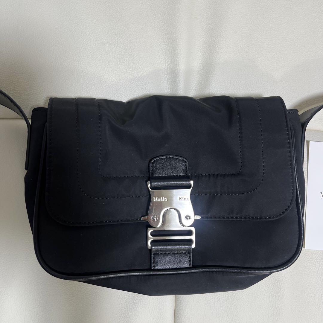 【MATIN KIM】MINI BUCKLE BAG★送料・関税込 MATIN KIM】MINI BUCKLE BAG☆送料・関税込 (Matin Kim