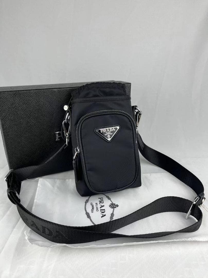 PRADA プラダ スマホショルダーバッグ