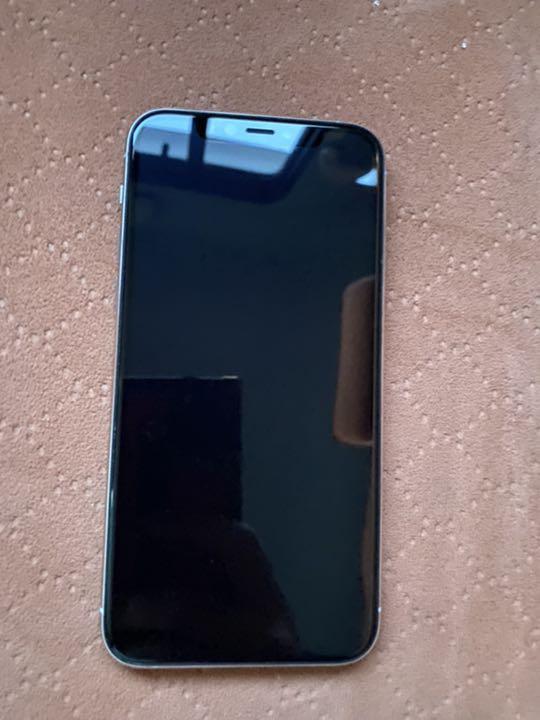 iPhone 11 Pro シルバー 256 GB SIMフリー