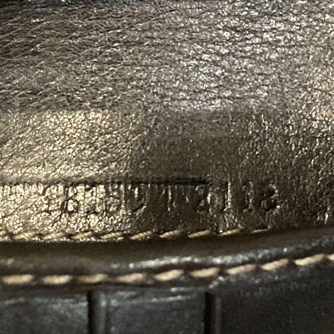 月末特別セール　美品　GUCCI グッチ　二つ折り　財布　茶色　GG キャンバス
