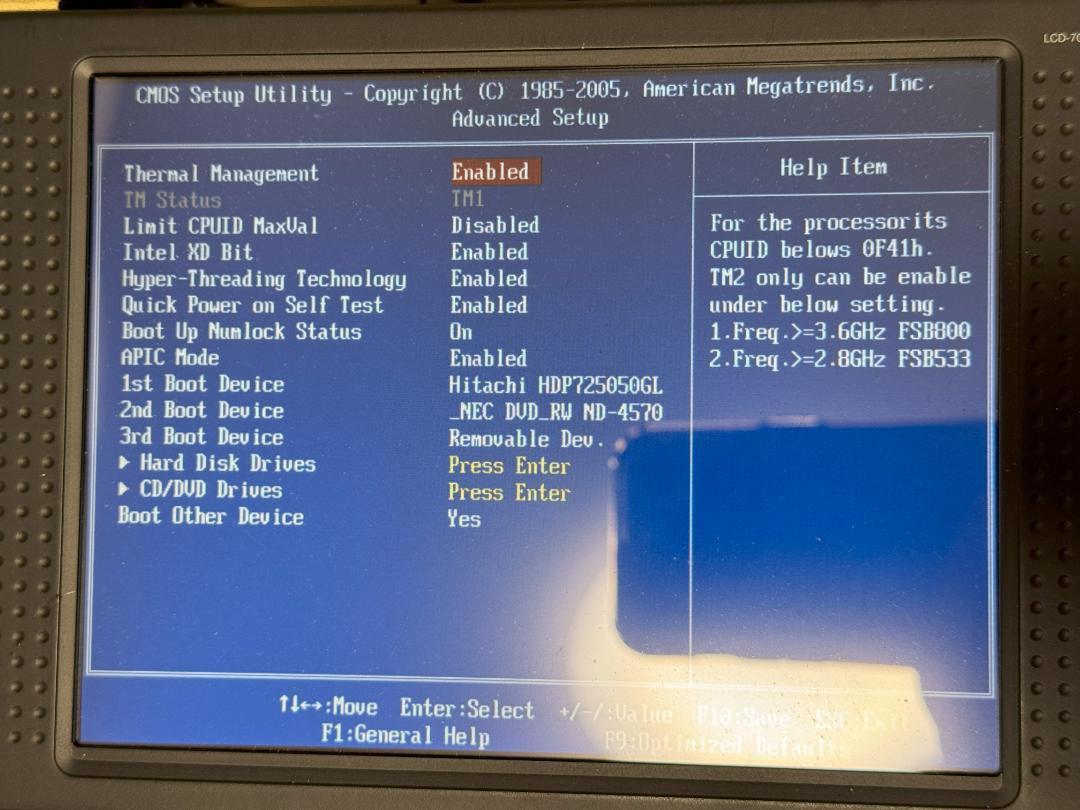 ECS 945GCT-D マザーボード + メモリ2GB - メルカリ