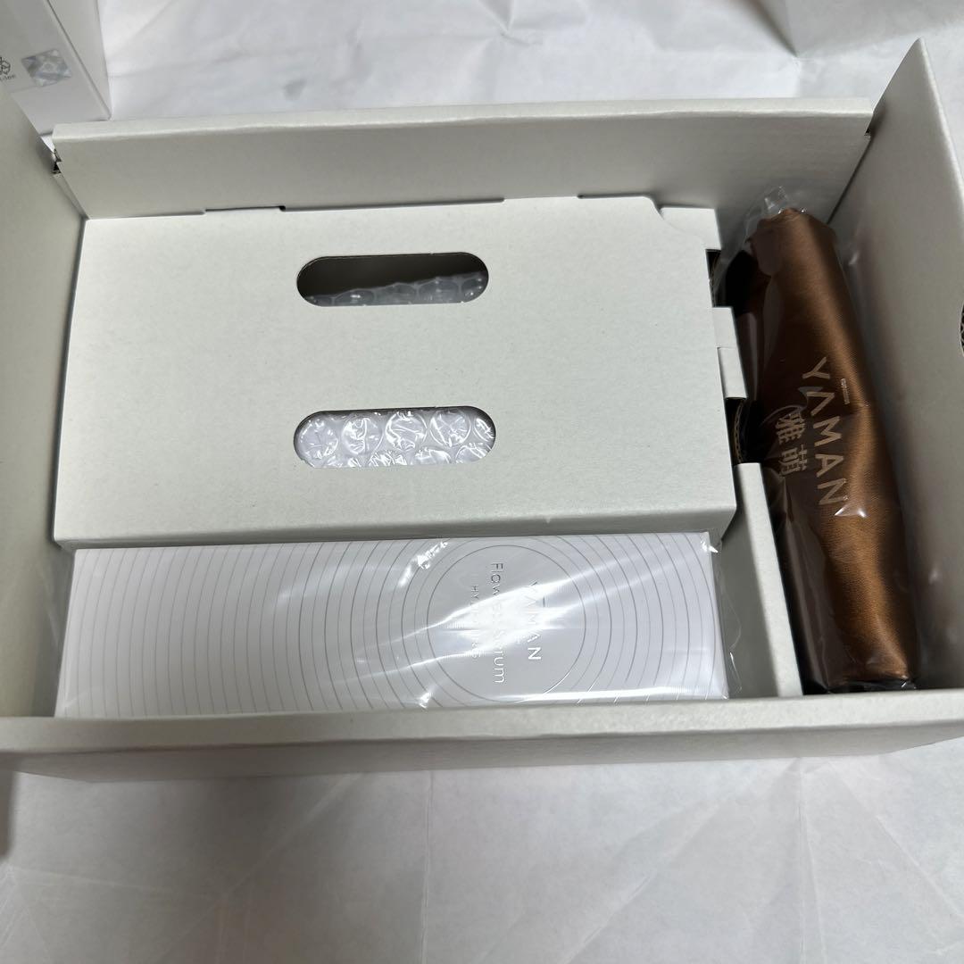 新品ya-man  RFエイジングケア美顔器 Bloom  YJFS16YL