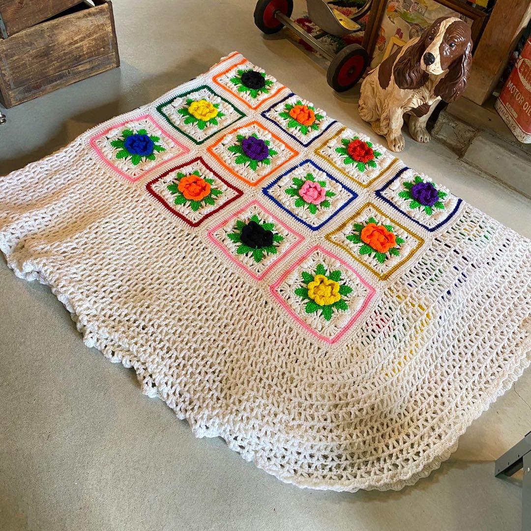 【1970s USA vintage】グラニーブランケット クロシェビッグサイズ 1970s USA vintage】グラニーブランケット クロシェビッグサイズ