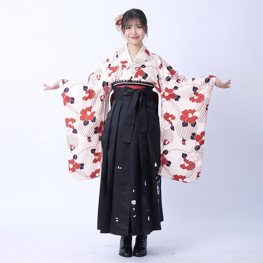 袴 刺繍入り