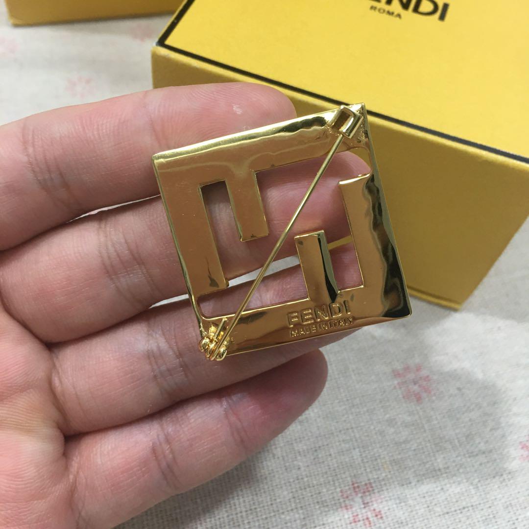 フェンディ Fロゴ ブローチ（フェンディ FENDI FENDI ブローチ