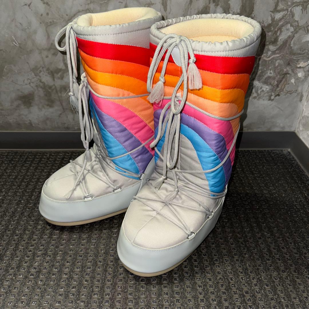 美品 MOON BOOT 23AW Icon レインボー ブーツ
